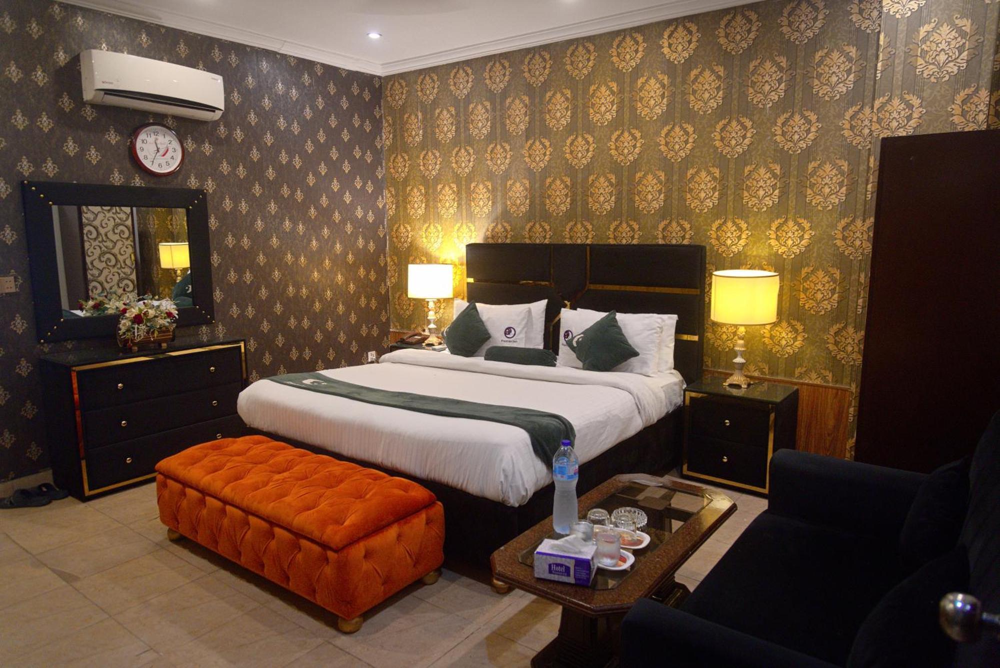 Premier Inn Johar Town Lahore Luaran gambar