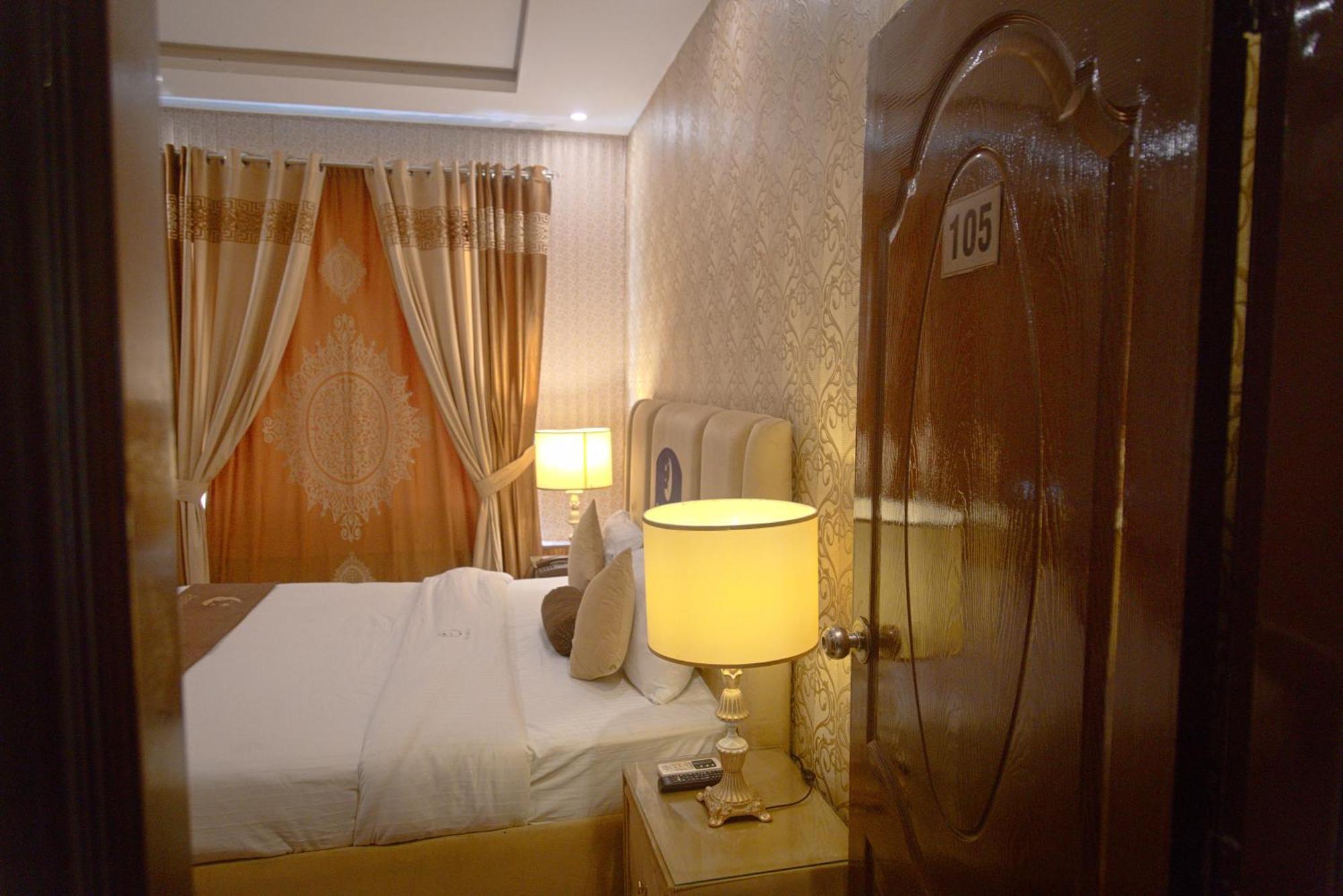 Premier Inn Johar Town Lahore Luaran gambar