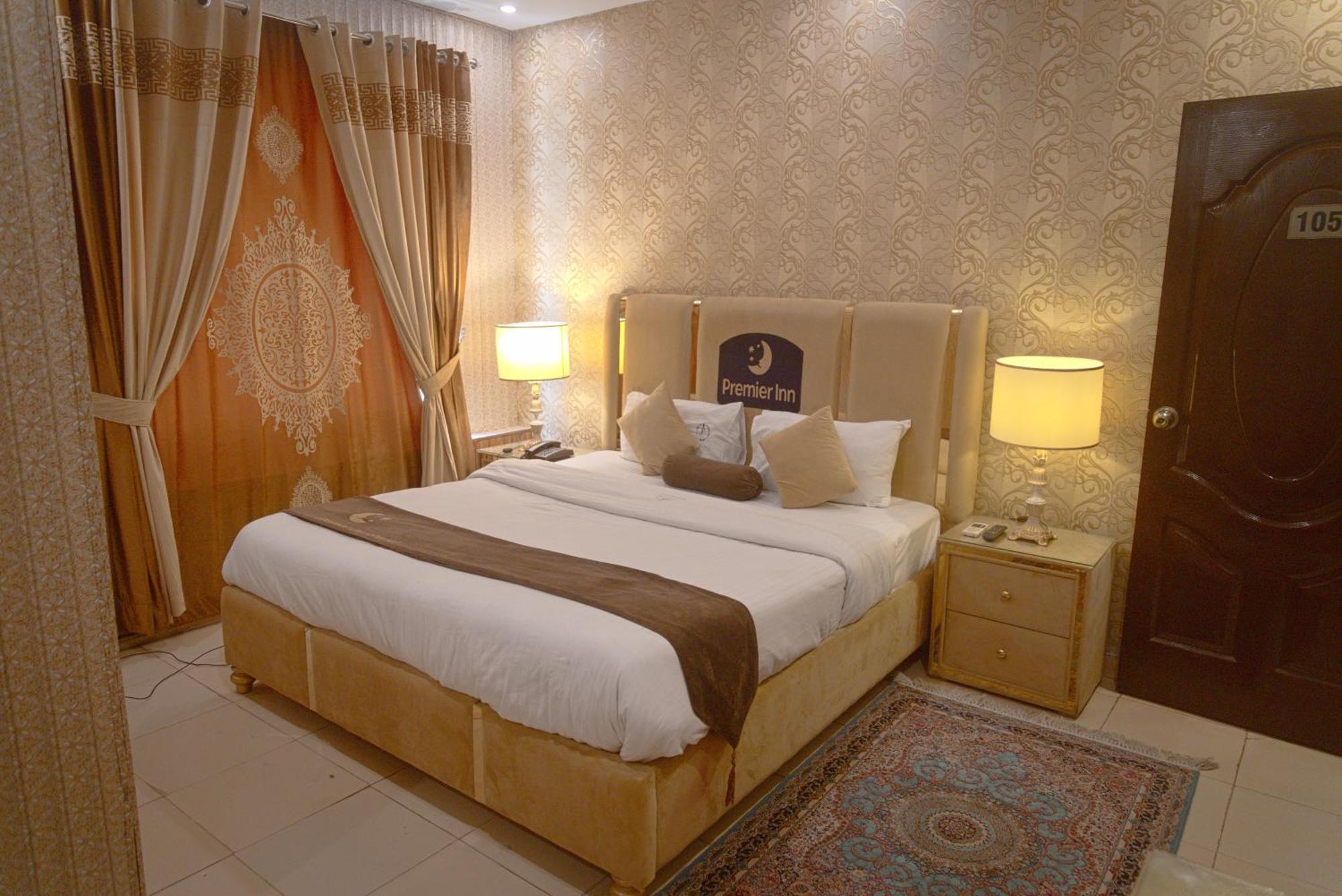 Premier Inn Johar Town Lahore Luaran gambar