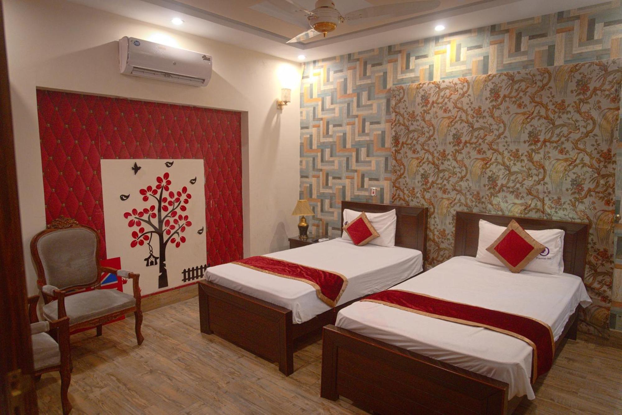 Premier Inn Johar Town Lahore Luaran gambar