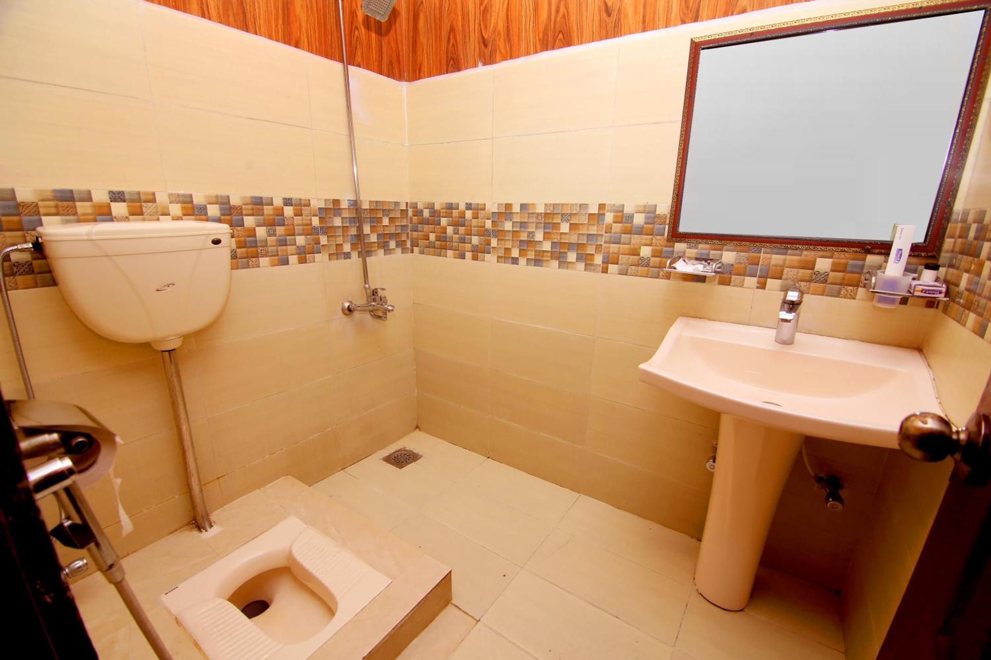 Premier Inn Johar Town Lahore Luaran gambar