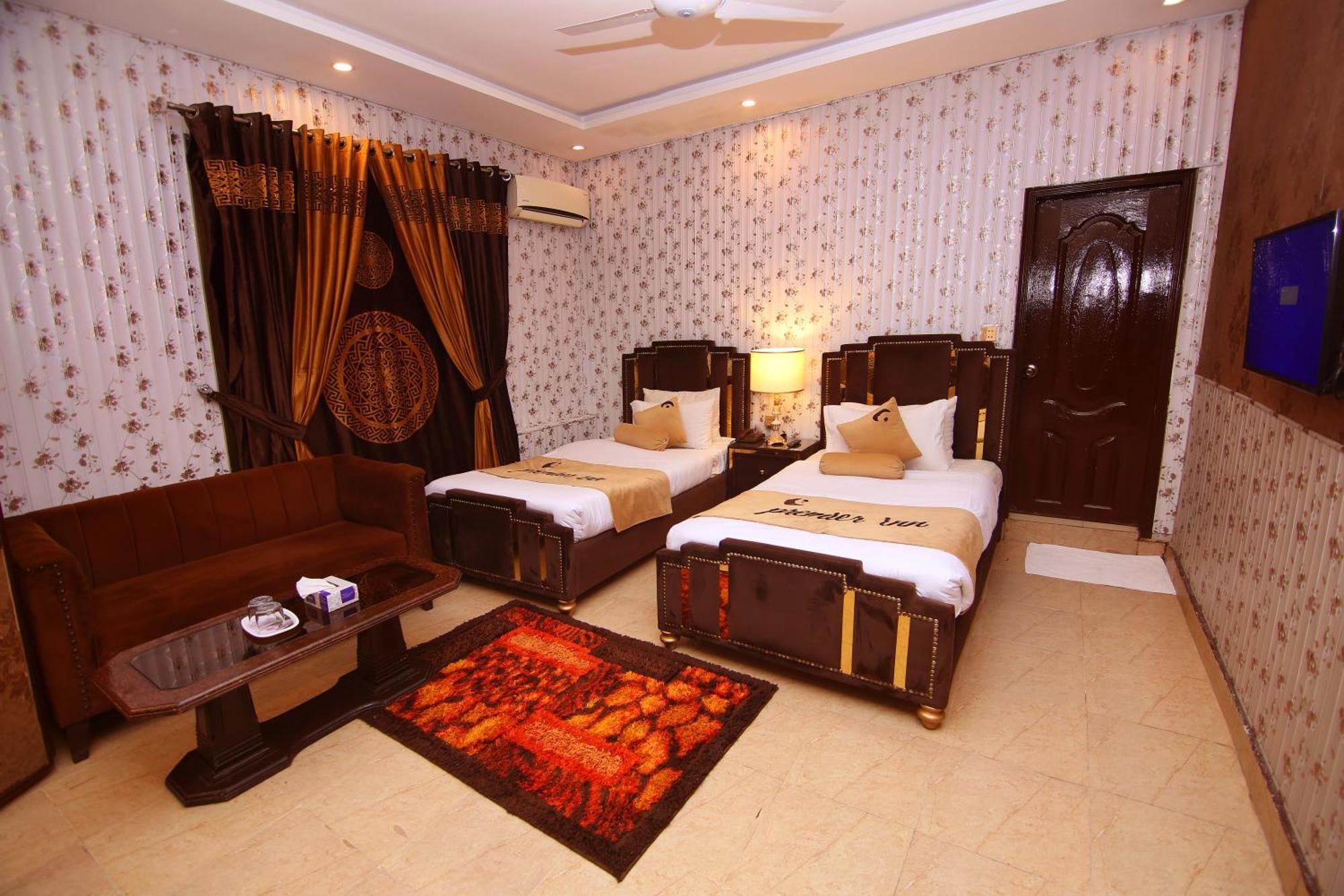 Premier Inn Johar Town Lahore Luaran gambar