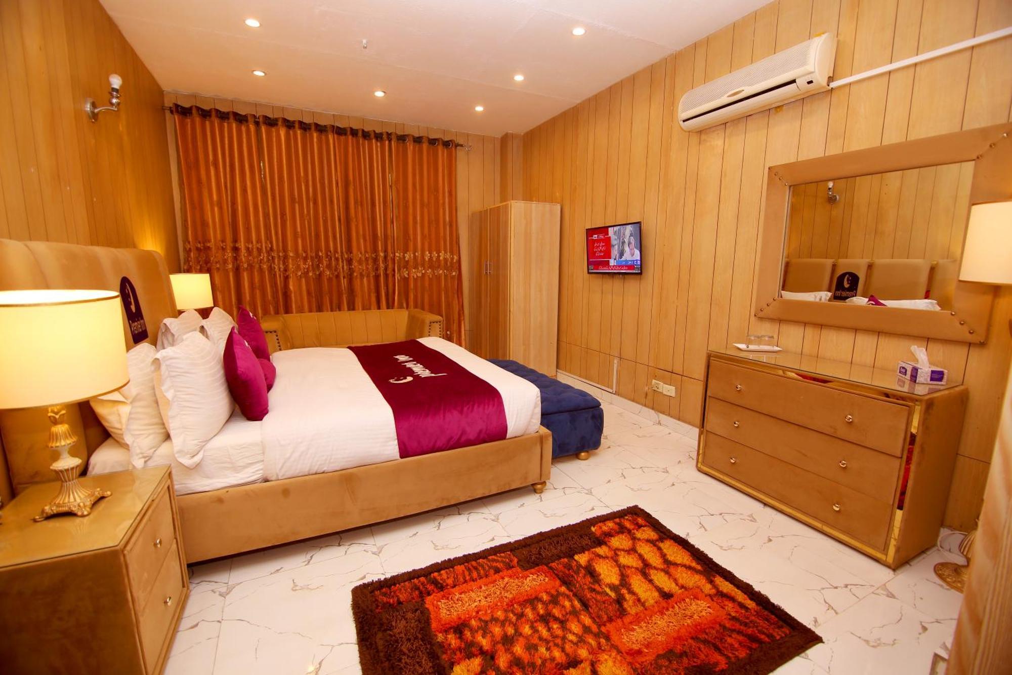 Premier Inn Johar Town Lahore Luaran gambar